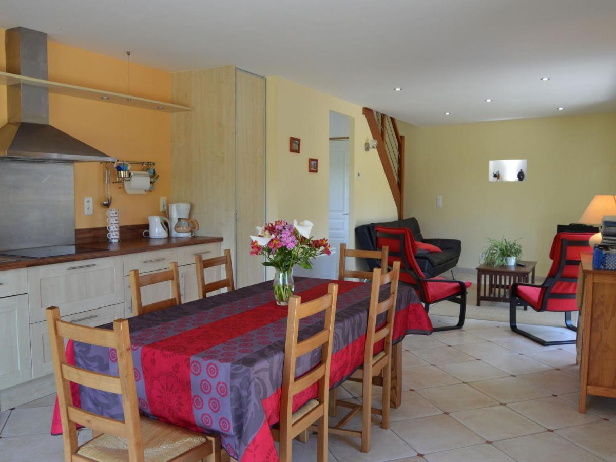 Cosy Chalet With Private Garden In Normandy Isigny-le-Buat Chambre photo