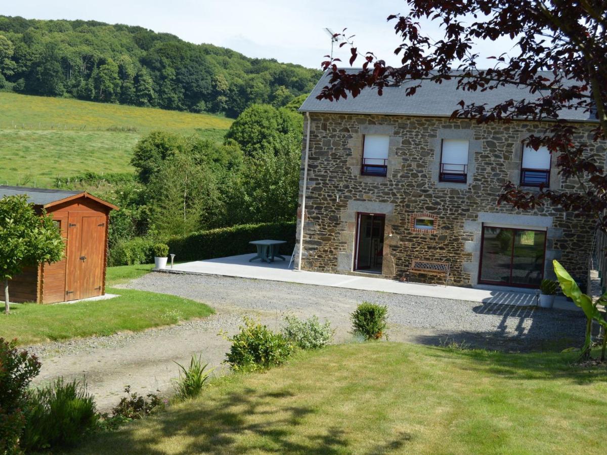 Cosy Chalet With Private Garden In Normandy Isigny-le-Buat Extérieur photo
