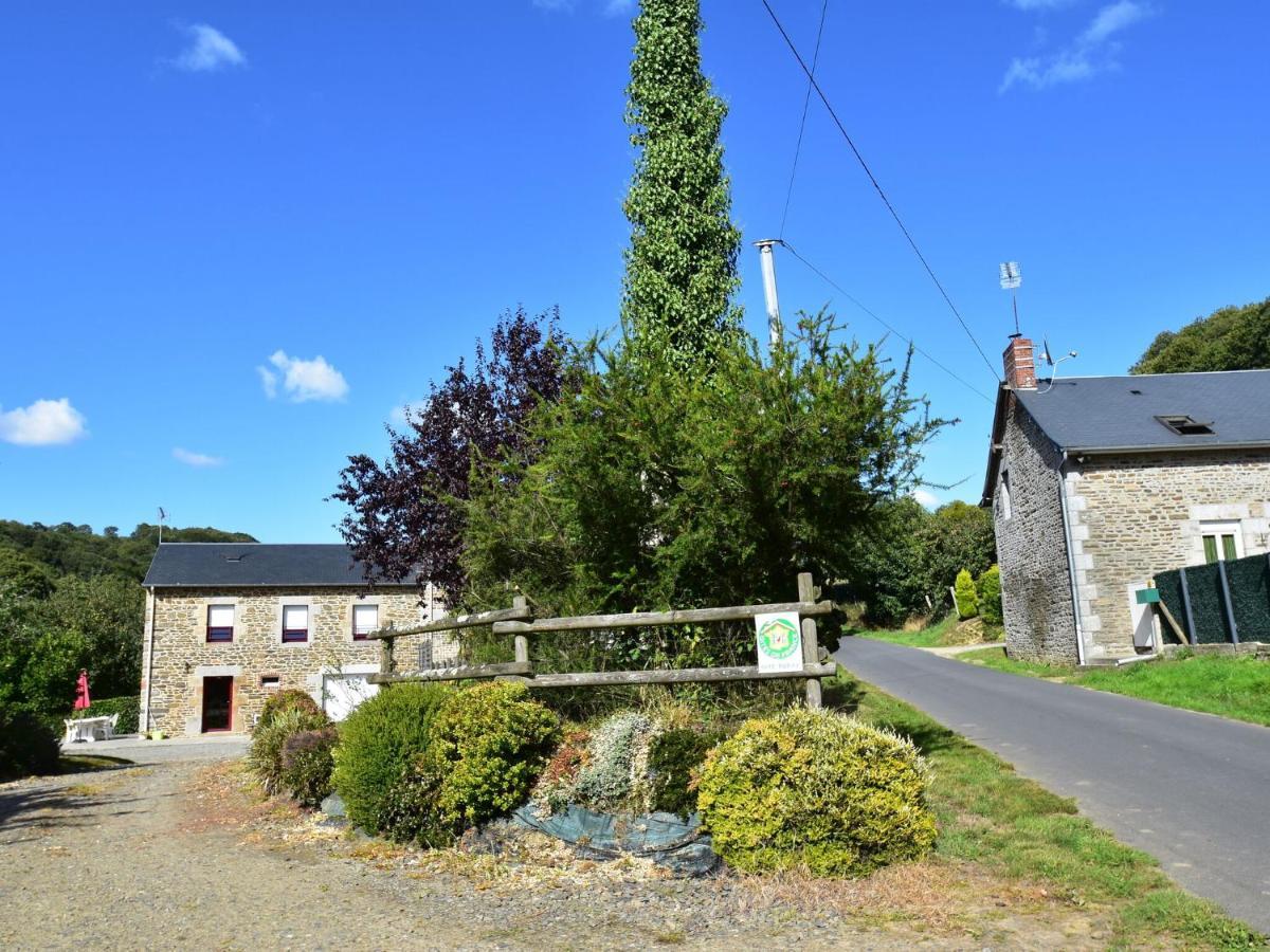 Cosy Chalet With Private Garden In Normandy Isigny-le-Buat Extérieur photo