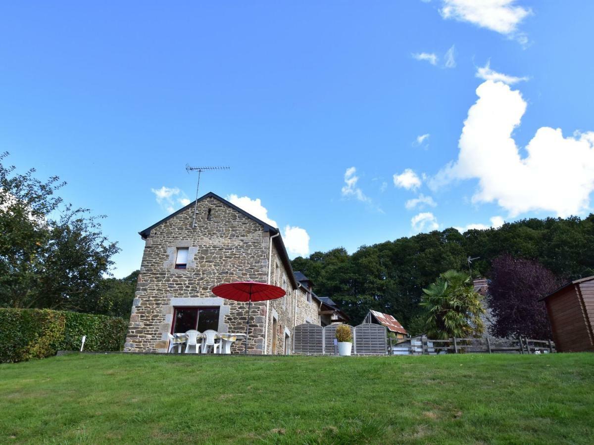 Cosy Chalet With Private Garden In Normandy Isigny-le-Buat Extérieur photo